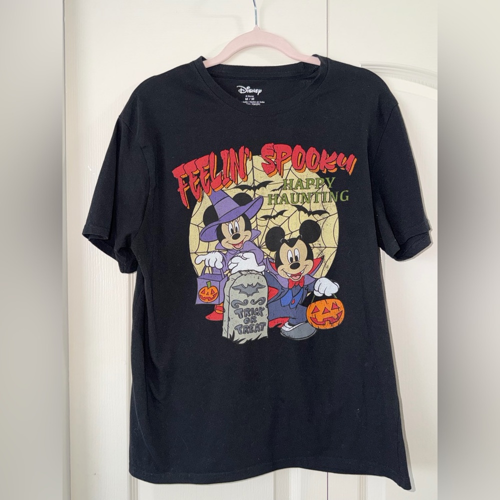 Disney Halloween T shirt medium